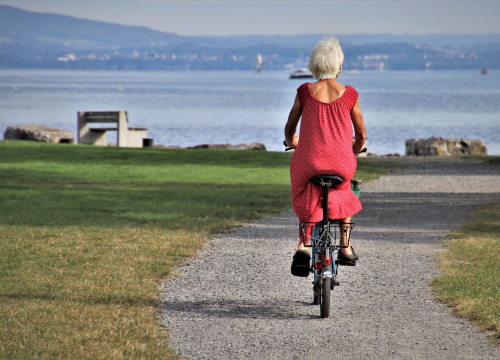 Žive dugo i ispunjeno: Dva horoskopska znaka koja najčešće dožive duboku starost