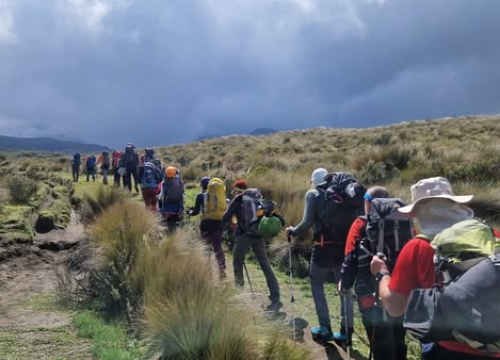 Fotografija 2 - Šibenski planinari korak bliže najvišem vrhu Ekvadora: 'Svi smo super, pozdrav svima!'