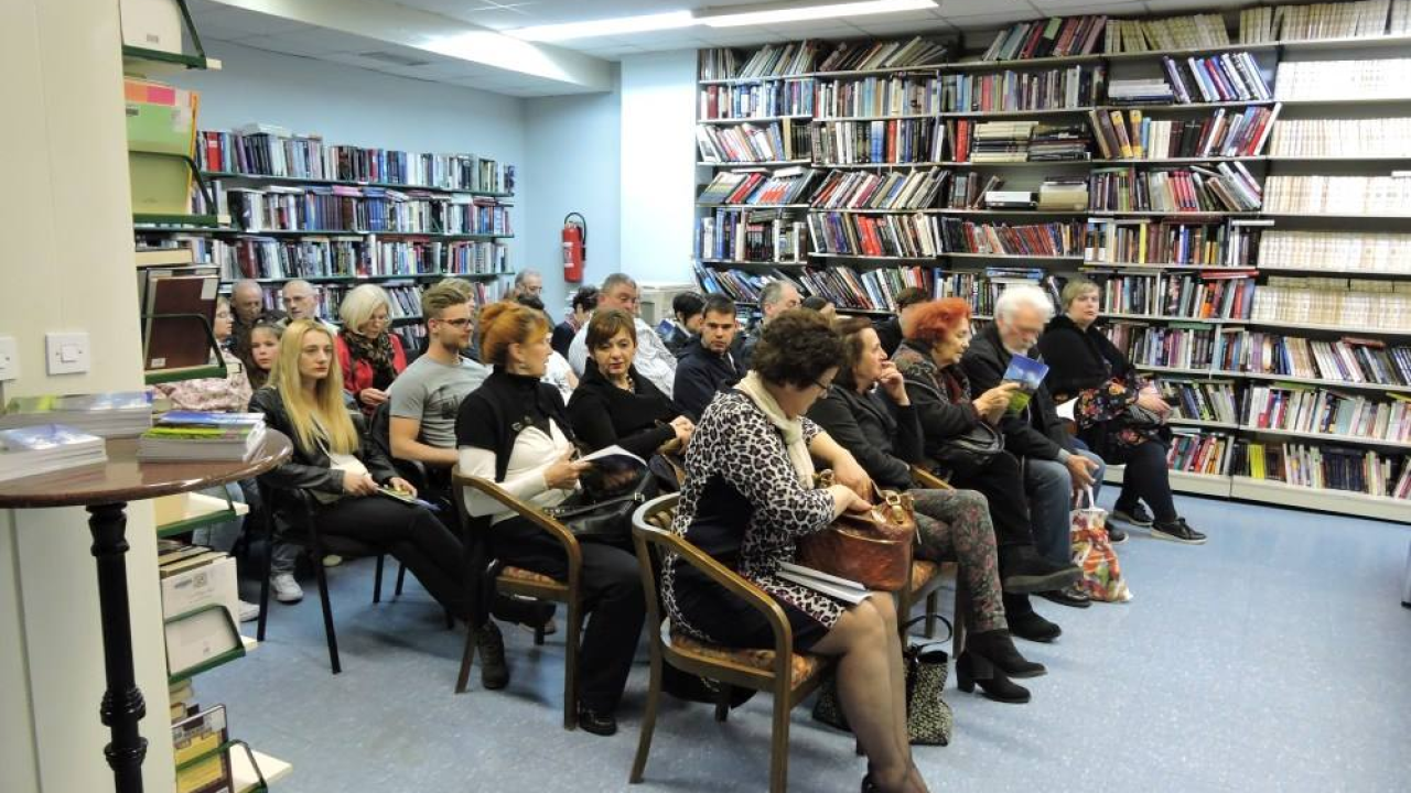 U drniškoj knjižnici večeras predstavljanje zbirke poezije Branke Milete-Grubač