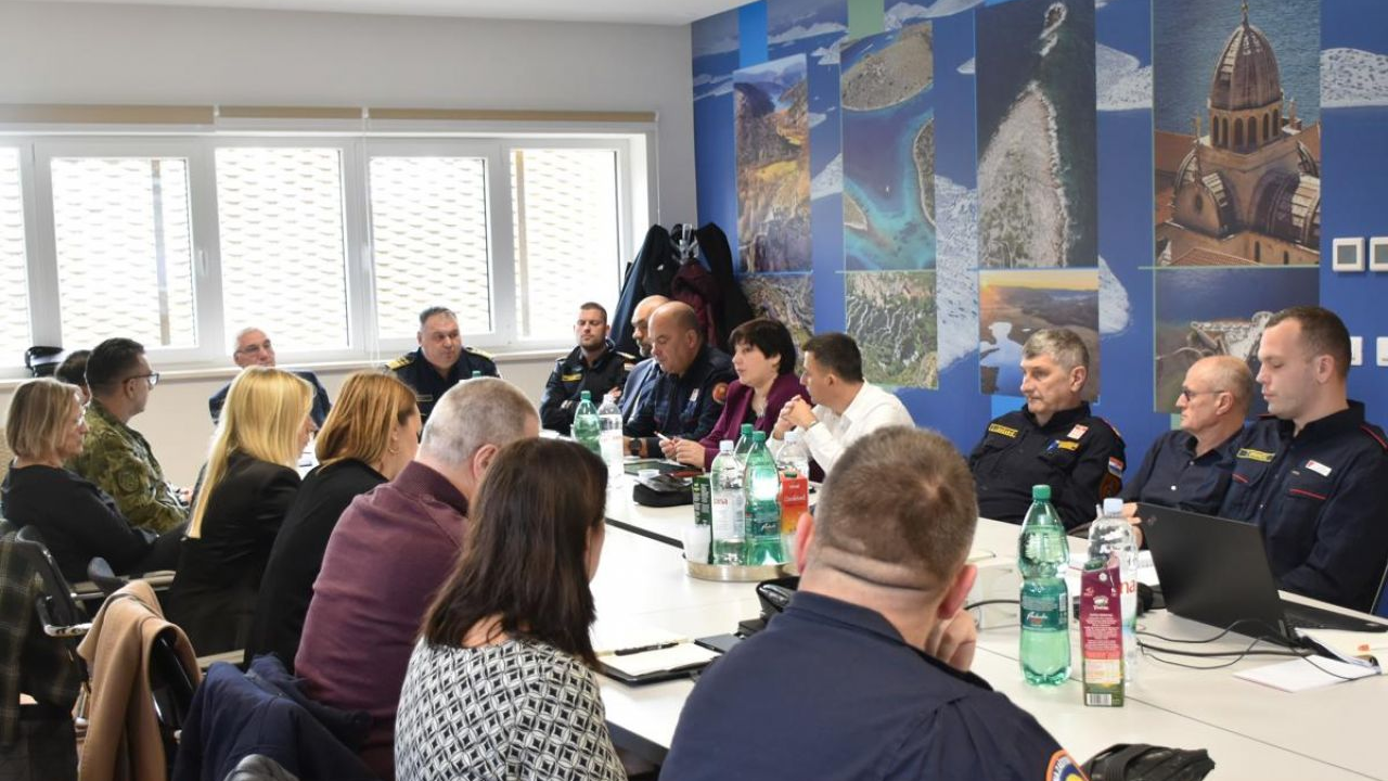 Hrvatska vatrogasna zajednica sastala se u Šibeniku: ‘Područje naše županije jedno je od najugroženijih u državi’