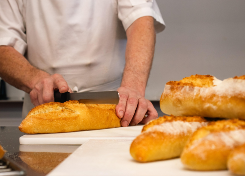 Greška koju mnogi rade: Nikad ne čuvajte kruh na ovom mjestu