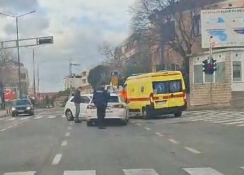 Fotografija 2 - Prometna nesreća na Baldekinu: Sudar policijskog i osobnog automobila