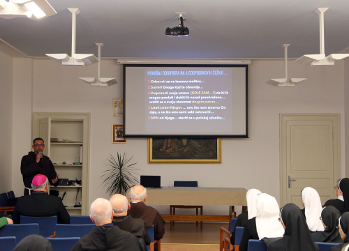 Fotografija 5 - U Sjemeništu obilježen Dan posvećenog života za Šibensku biskupiju