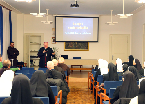 Fotografija 7 - U Sjemeništu obilježen Dan posvećenog života za Šibensku biskupiju