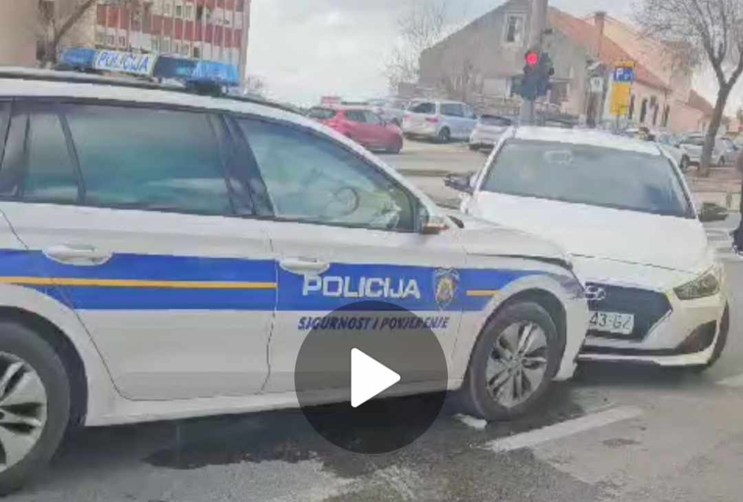 Prometna nesreća na Baldekinu: Sudar policijskog i osobnog automobila