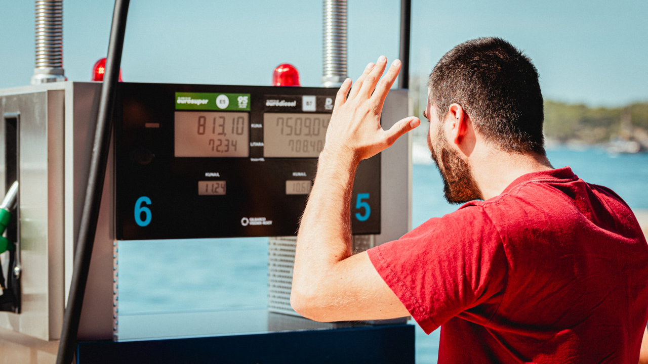 Benzin poskupljuje za tri, a dizel za jedan cent