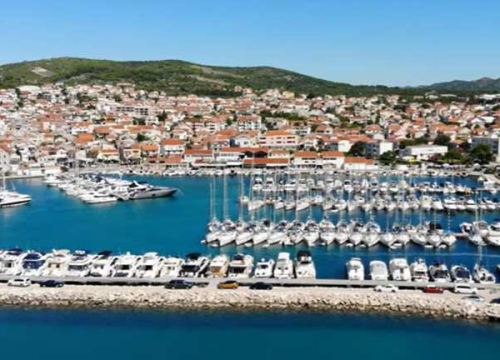 Grad Vodice kreće u rekonstrukciju Artine: Nova šetnica uz marinu, ozelenjavanje, moderna rasvjeta...