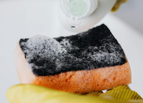 Evo koliko često biste trebali mijenjati kuhinjsku spužvu