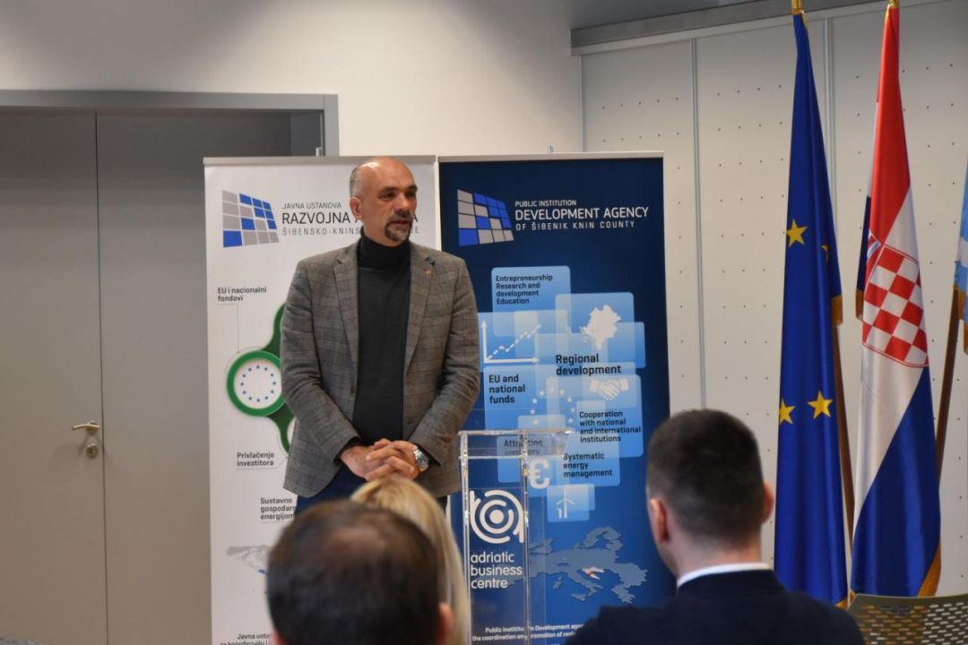 Predstavnicima škola u županiji predstavljeni modeli izvođenja Građanskog odgoja