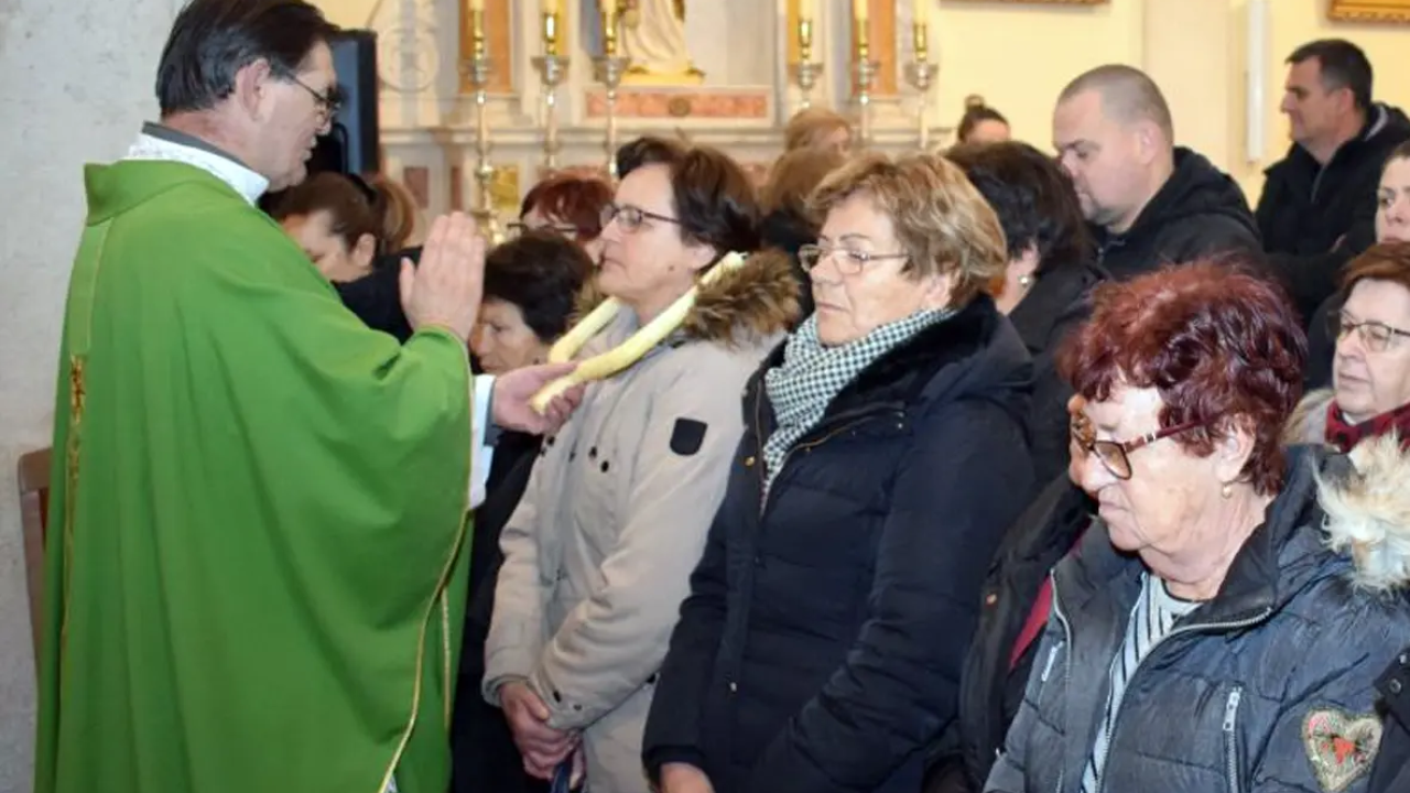 Znate li što je grličanje i zašto se taj obred održava baš na blagdan sv. Blaža?