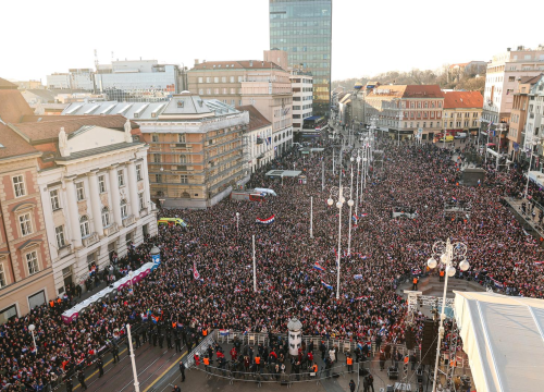 Rukometaši kreuli prema Trgu bana Jelačića, tamo ih čeka nekoliko desetaka tisuća navijača