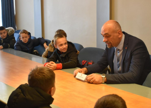 Fotografija 4 - Učenici iz Lozovca posjetili župana Marka Jelića