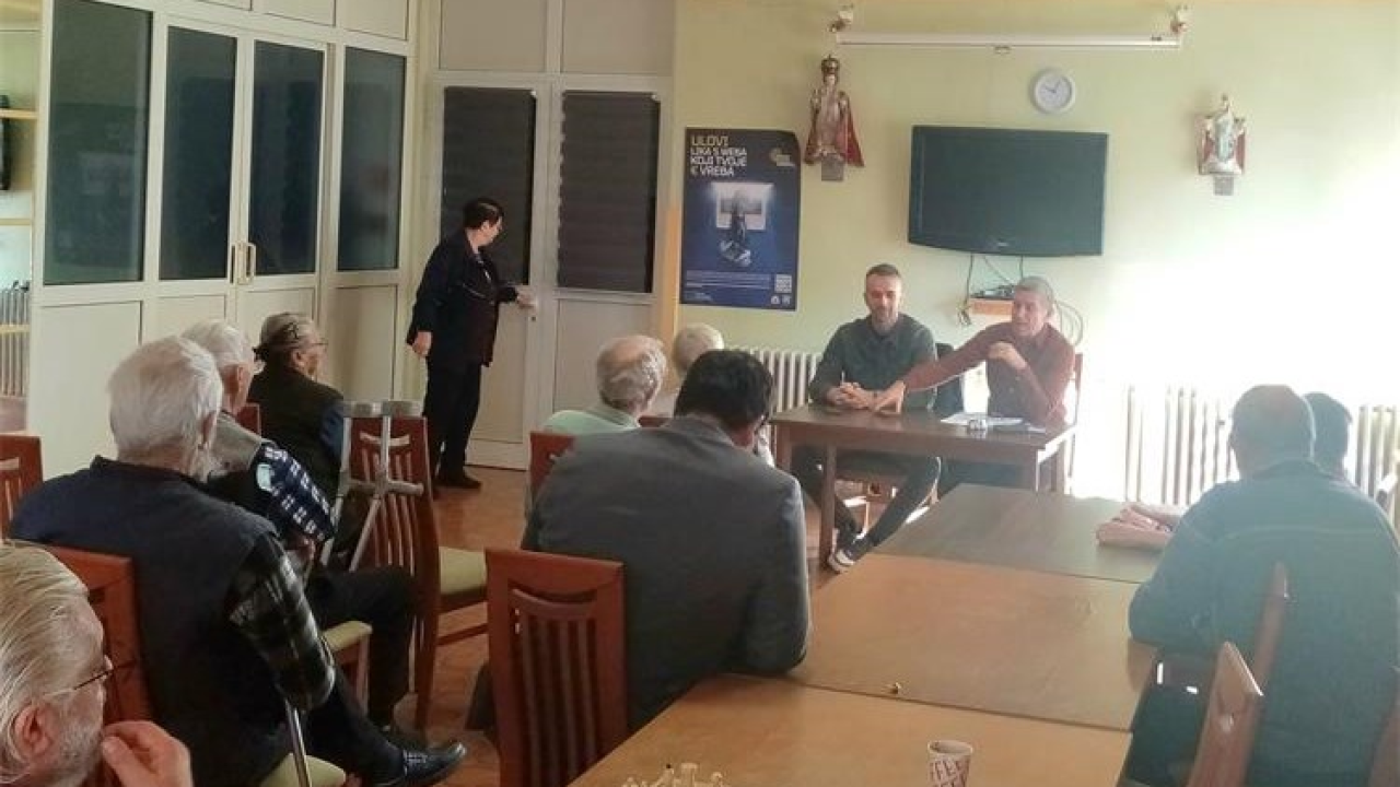 Zaštita od prevara: Policija educirala korisnike Cvjetnog doma o sigurnosti na internetu