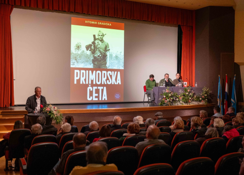 Fotografija 10 - Promocija knjige 'Primorska četa' u Vodicama: Svjedočanstvo povijesti i antifašističke borbe