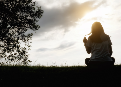 Ljudi koji su imali nesretno djetinjstvo često pokazuju tri ponašanja