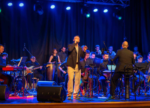Matija Cvek i Big Band Vodice oduševili publiku spektakularnim koncertom