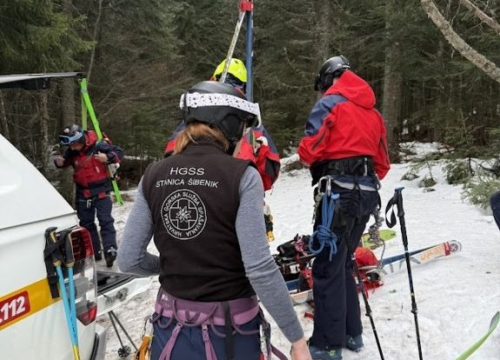 Fotografija 2 - HGSS stanica Šibenik održala zimsku vježbu na Čvrsnici