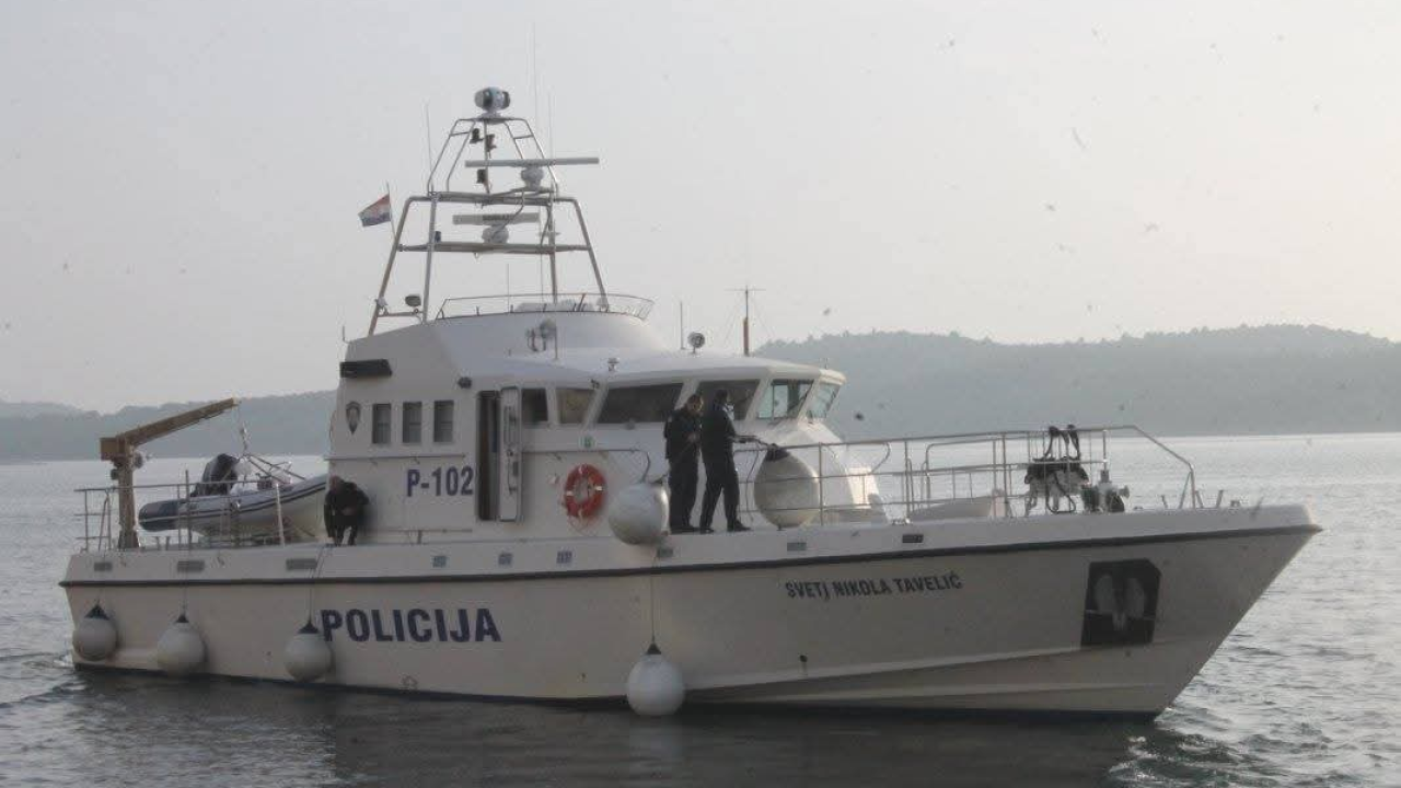 U moru pronađen prazan automobil, potraga za vozačem završila tragično