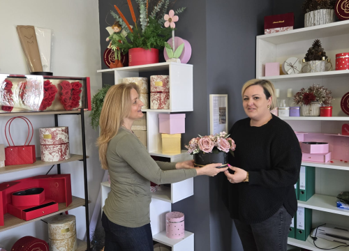 Fotografija 2 - Ne samo za pogrebe: Pronađite savršen buket za voljenu osobu u cvjećarnici na Kvanju!