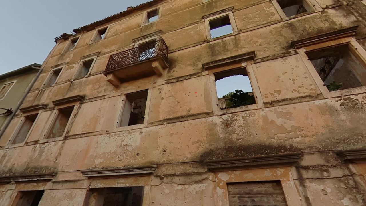 Iz Grada Skradina vlasnicima vozila uputili apel da maknu svoje automobile