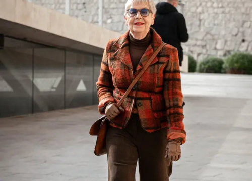 Fotografija 1 - FOTO Trendi sugrađanke iz ormara izvadile vesele komade!