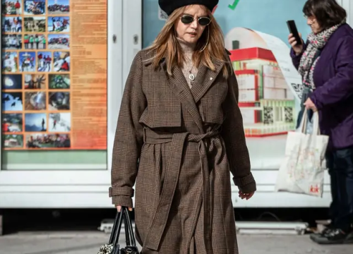 Fotografija 5 - FOTO Trendi sugrađanke iz ormara izvadile vesele komade!