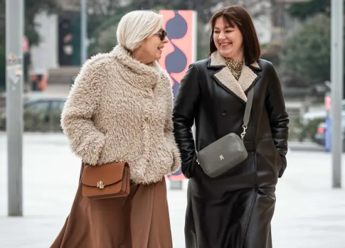 Fotografija 7 - FOTO Trendi sugrađanke iz ormara izvadile vesele komade!