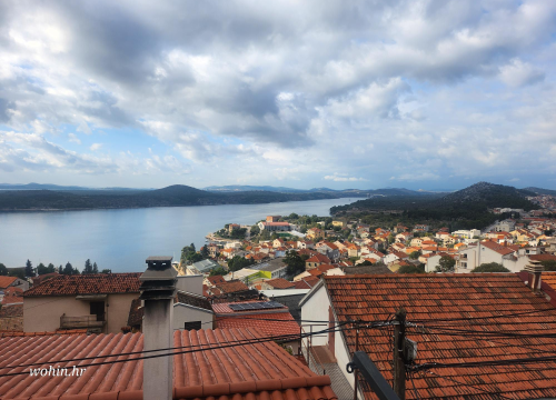 Fotografija 5 - Prodaje se odmah useljiv trosoban stan s pogledom na Šibenski zaljev