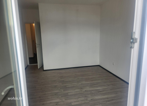 Fotografija 2 - Prodaje se odmah useljiv trosoban stan s pogledom na Šibenski zaljev