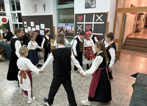 Fotografija 2 - KUU Miljevci obilježili 20 godina čuvanja tradicije