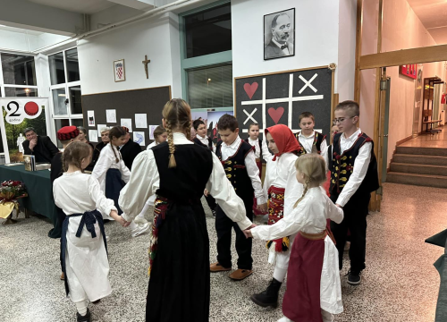 Fotografija 1 - KUU Miljevci obilježili 20 godina čuvanja tradicije