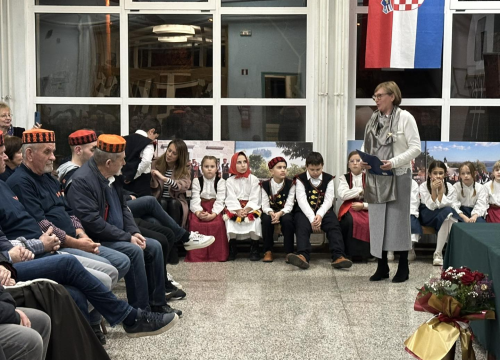 Fotografija 5 - KUU Miljevci obilježili 20 godina čuvanja tradicije