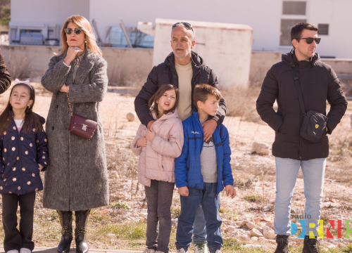 Fotografija 2 - Župan Jelić i gradonačelnik Drniša uručili 13 ključeva stanarima višestambene zgrade