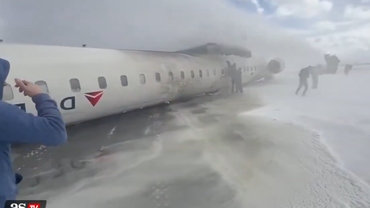 U prevrtanju putničkog zrakoplova u zračnoj luci ukupno 18 ozlijeđenih