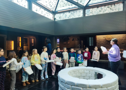 Fotografija 10 - Mali meštri: Šibenski osnovnoškolci gradili bunju u Muzeju grada Šibenika