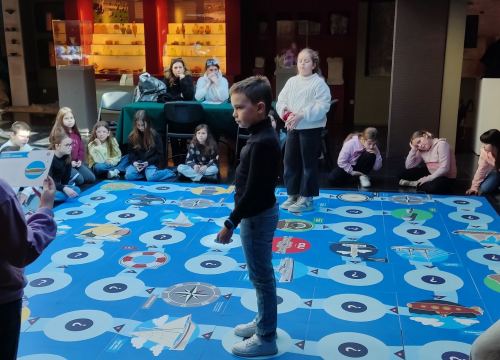 Fotografija 1 - Mali meštri: Šibenski osnovnoškolci gradili bunju u Muzeju grada Šibenika