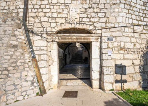 Fotografija 3 - Društvo 'Juraj Dalmatinac' dobilo 80 tisuća eura za obnovu šibenske baštine