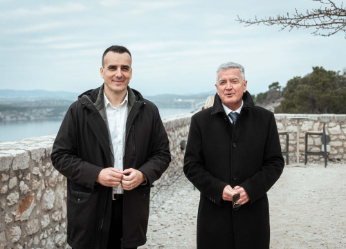 Fotografija 2 - FOTOGALERIJA Paško Rakić i službeno kandidat HDZ-a za župana, a ima i slogan: 'Vrime je da i županija uspije'