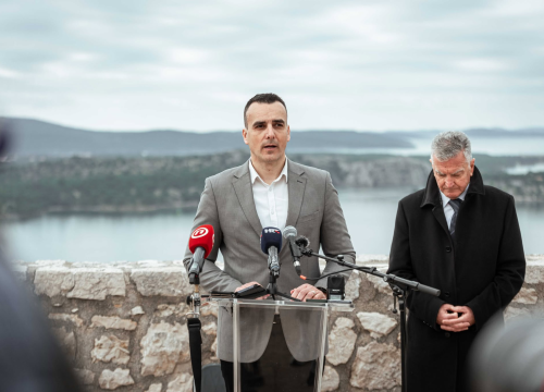 Fotografija 7 - FOTOGALERIJA Paško Rakić i službeno kandidat HDZ-a za župana, a ima i slogan: 'Vrime je da i županija uspije'