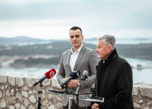 Fotografija 10 - FOTOGALERIJA Paško Rakić i službeno kandidat HDZ-a za župana, a ima i slogan: 'Vrime je da i županija uspije'