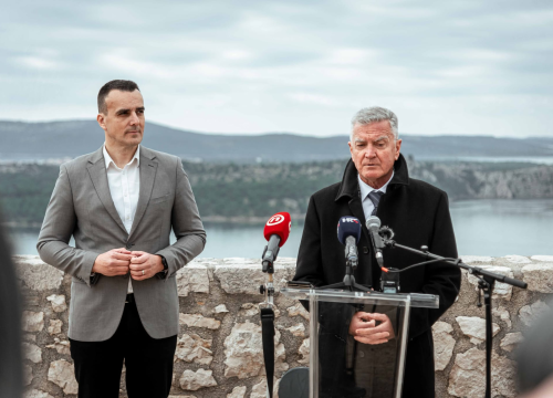 Fotografija 12 - FOTOGALERIJA Paško Rakić i službeno kandidat HDZ-a za župana, a ima i slogan: 'Vrime je da i županija uspije'