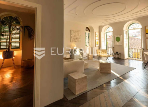 Fotografija 1 - Cijena 700 tisuća eura: Prodaje se luksuzni stan u šibenskoj palači Šižgorić