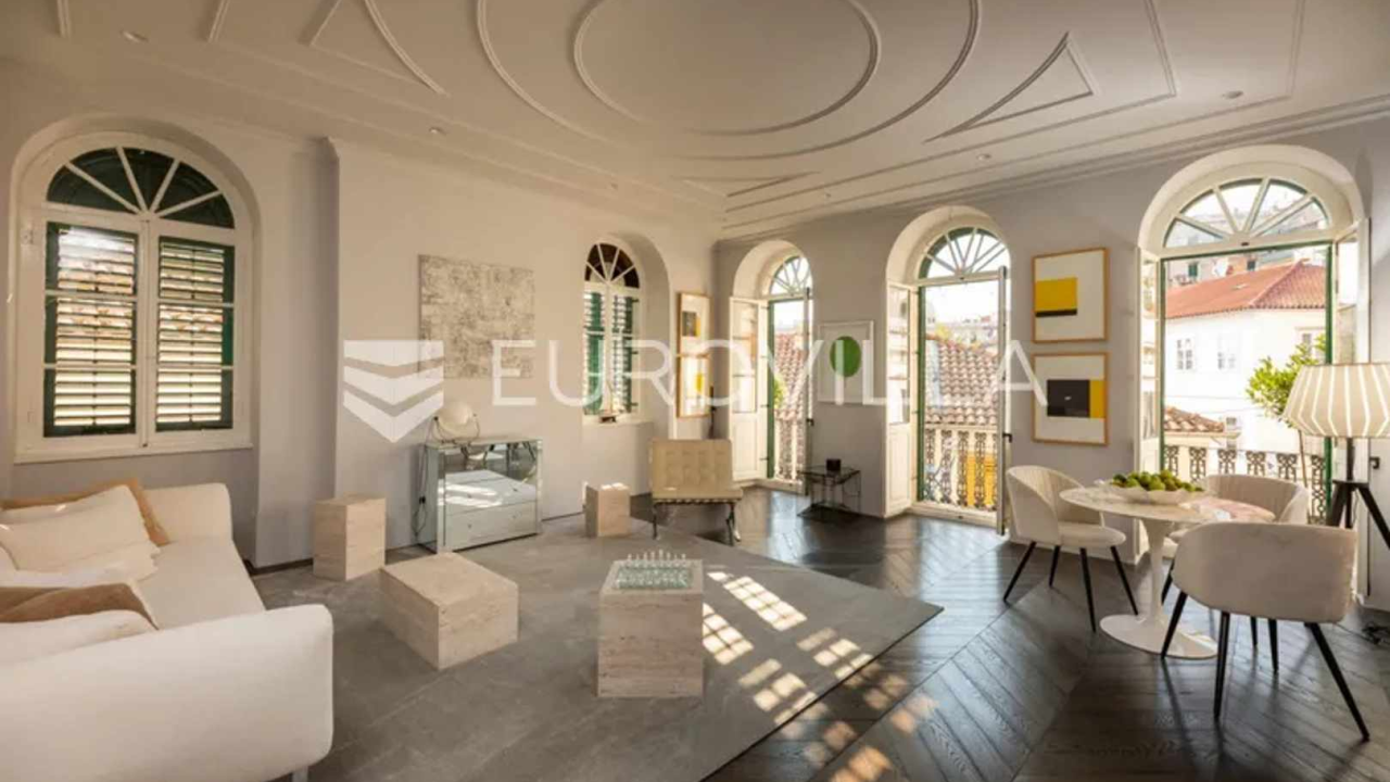 Cijena 700 tisuća eura: Prodaje se luksuzni stan u šibenskoj palači Šižgorić