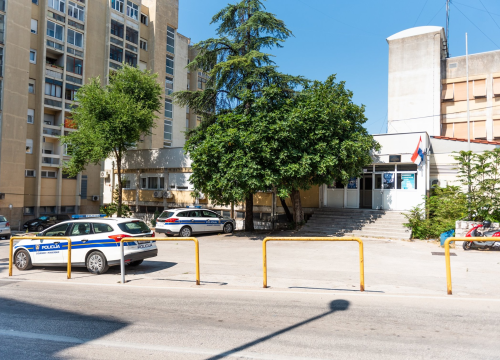 Tijekom noći vozio pijan po Bilicama. Trijeznio se u policiji