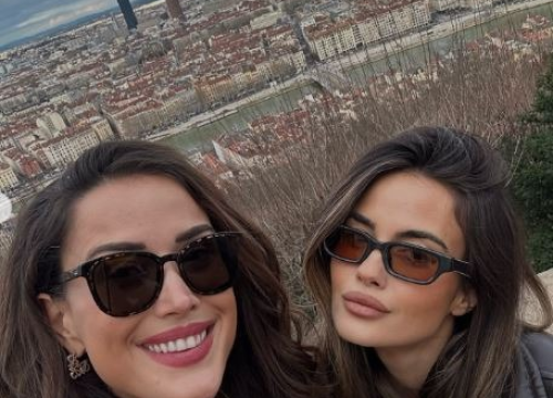 Fotografija 1 - Adriana Ćaleta-Car nosi suknju od par eura kao da je dizajnerski komad