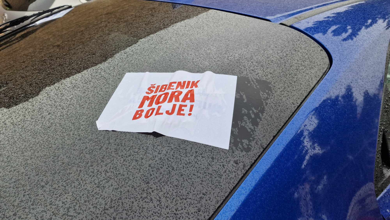 Gerilska akcija na parkingu Svete Nediljice