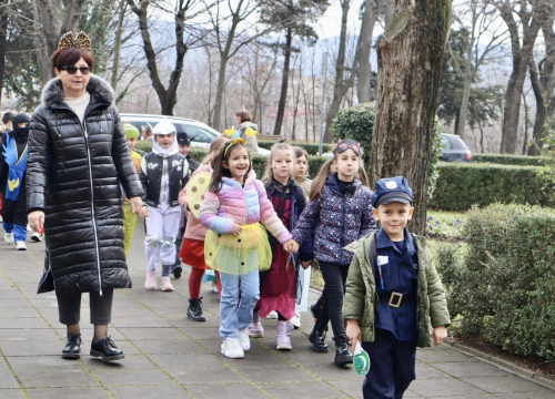 Fotografija 15 - Kninske maškare preuzele ključeve grada