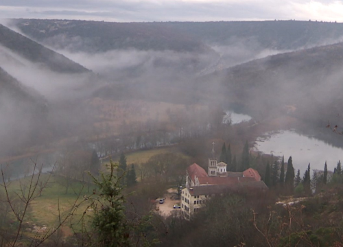 Katakombe ispod manastira Krka skrivaju grobove iz 4. stoljeća, a sad kreće istraživanje još jednog dijela