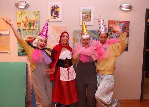 Fotografija 3 - U vodičkoj knjižnici održana radionica izrade maski i pričaonica