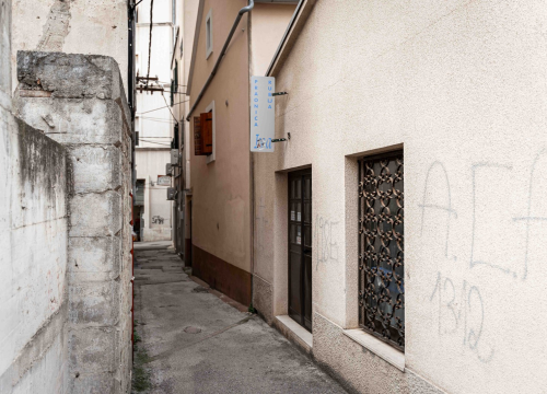 Fotografija 2 - Praonica rublja Iva: Vaš partner za besprijekornu čistoću rublja u srcu Šibenika